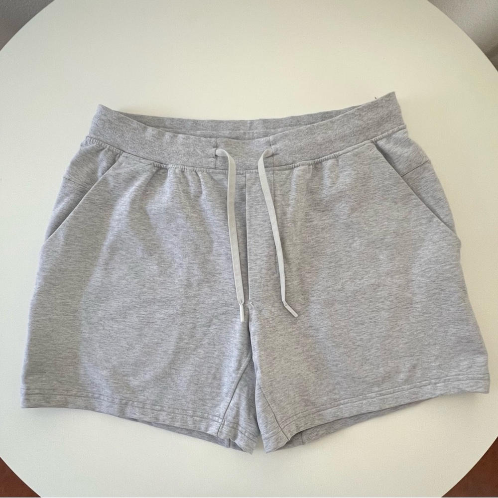 grey men’s lululemon shorts